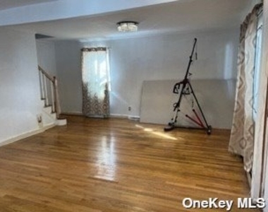 836 Kings Parkway - Photo Thumbnail 1