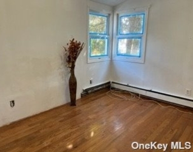 836 Kings Parkway - Photo Thumbnail 11