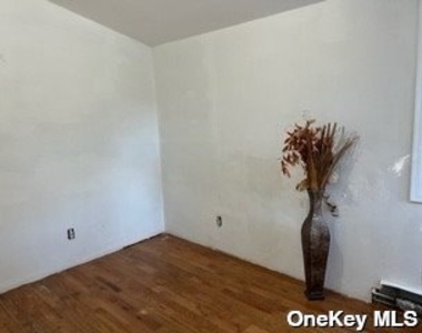 836 Kings Parkway - Photo Thumbnail 13