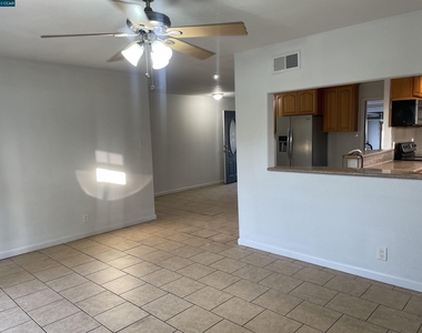 3607 Thunderbird Court - Photo Thumbnail 19