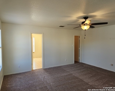 6010 Gunlock Cove - Photo Thumbnail 11