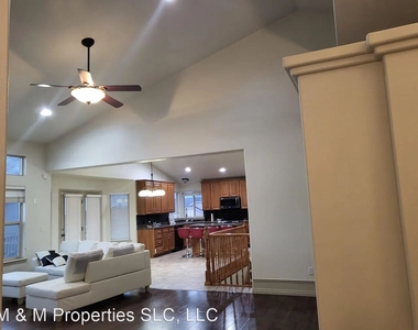 5414 W Sierra Rose Dr - Photo Thumbnail 8