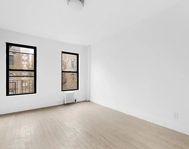 467 West 164th Street - Photo Thumbnail 3