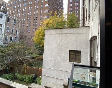 314 West 104th Street - Photo Thumbnail 3