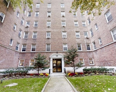 821 Bronx River Road - Photo Thumbnail 0