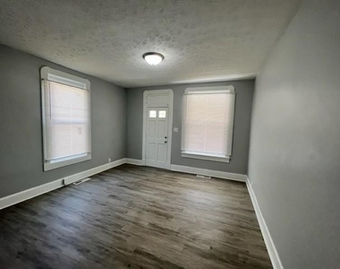 1038 N Tuxedo Street - Photo Thumbnail 12