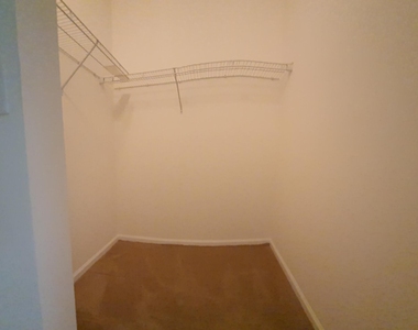 318 Ne 47 Place - Photo Thumbnail 15