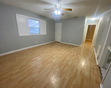 2440 N Kitley Avenue - Photo Thumbnail 1