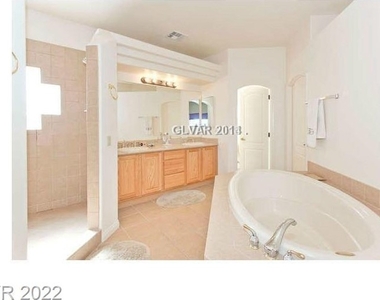 4008 Thunder Hawk Street - Photo Thumbnail 22