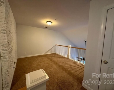 1092 Hollyheath Lane - Photo Thumbnail 20