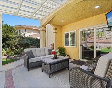 8041 Valley Flores Drive - Photo Thumbnail 41