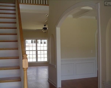 401 Maple Dr - Photo Thumbnail 2