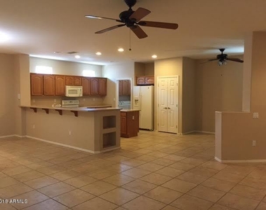 16417 W Desert Lily Drive - Photo Thumbnail 20