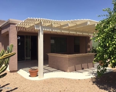 16417 W Desert Lily Drive - Photo Thumbnail 17