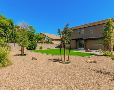 32934 N Cherry Creek Road - Photo Thumbnail 38