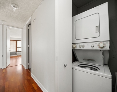 30 E Huron Street - Photo Thumbnail 15