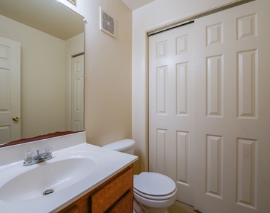 179 Deerfield Court - Photo Thumbnail 16