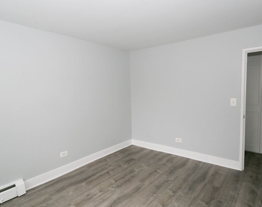 6001 N. Kenmore, Unit 405 - Photo Thumbnail 16