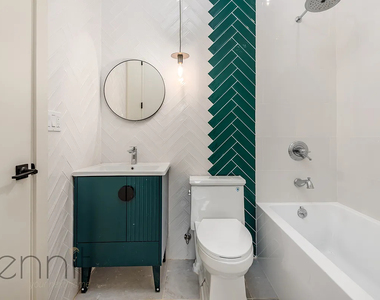 179 Meserole Street - Photo Thumbnail 9