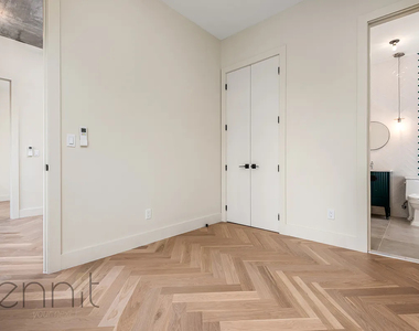 179 Meserole Street - Photo Thumbnail 4