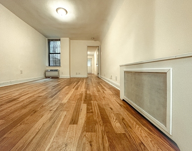 191 East 76th Street - Photo Thumbnail 4