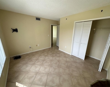 4620 Bay Boulevard - Photo Thumbnail 20