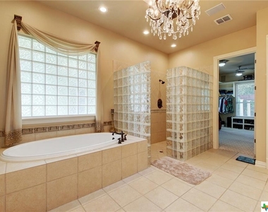 2338 Camino Del Verdes Place - Photo Thumbnail 16