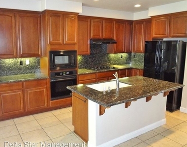 1541 Woodhaven Circle - Photo Thumbnail 3