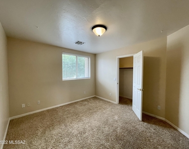 222 W Brinkley Springs Drive - Photo Thumbnail 33