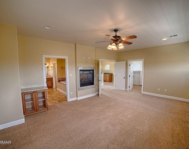 801 S Creekside Drive - Photo Thumbnail 14