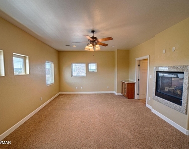 801 S Creekside Drive - Photo Thumbnail 15