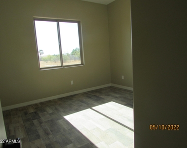 7124 S 257th Drive - Photo Thumbnail 23