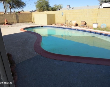 3618 W El Caminito Drive - Photo Thumbnail 12