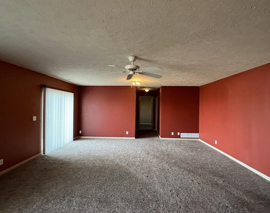 17330 Meredith Avenue - Photo Thumbnail 16