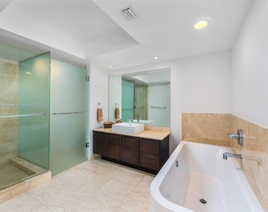 150 Sunny Isles Blvd - Photo Thumbnail 19