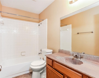 2720 Clovermeadow Drive - Photo Thumbnail 13