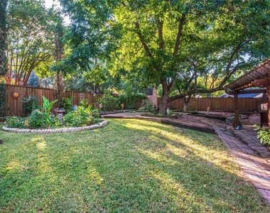 14140 Hillcrest Road - Photo Thumbnail 5