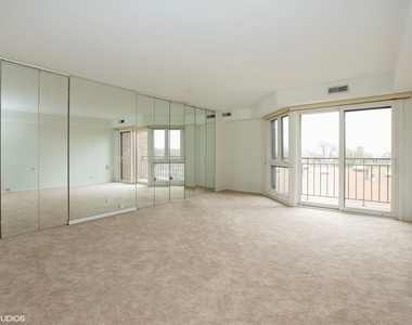 3700 N Lake Shore Drive - Photo Thumbnail 7