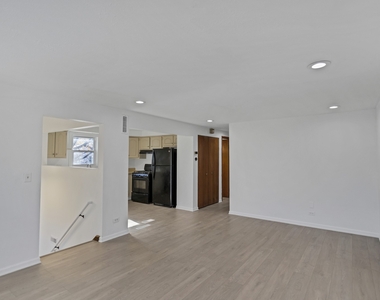 1509 Revere Circle - Photo Thumbnail 5