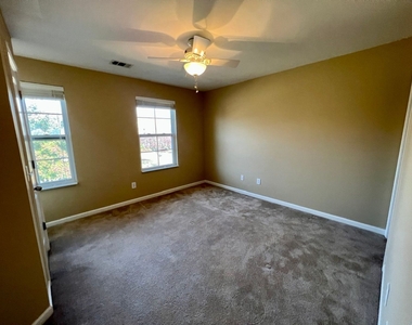 1424 Riverbrook Dr. - Photo Thumbnail 11