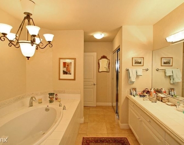 7635 Eads Avenue 307 - Photo Thumbnail 8