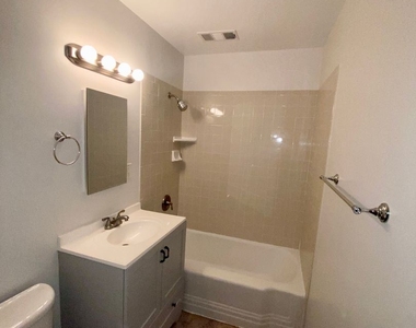 22609 Gaycrest Avenue - Photo Thumbnail 15