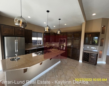 8788 Lynrock Cir - Photo Thumbnail 5