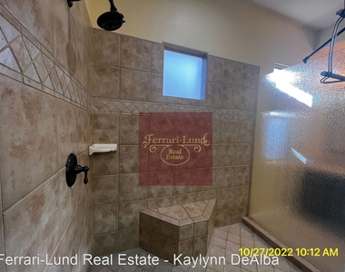 8788 Lynrock Cir - Photo Thumbnail 19