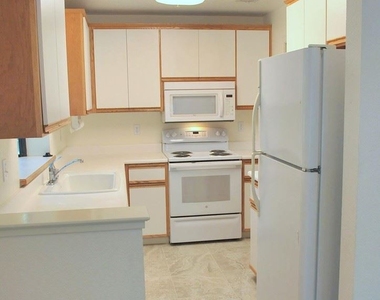 2574 Oak Road #200 - Photo Thumbnail 7