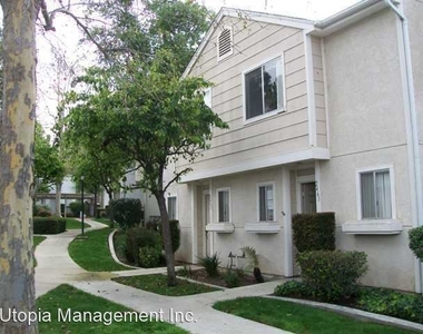 2485 Kings View Circle - Photo Thumbnail 0