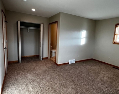 1321 Emerald Drive - Chr1321 - Photo Thumbnail 6