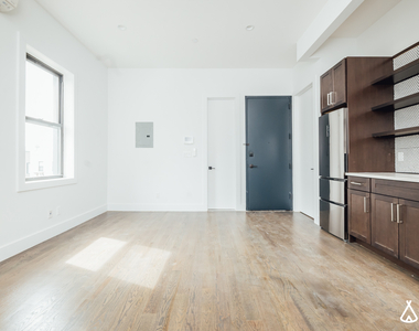 644 Lorimer Street - Photo Thumbnail 14