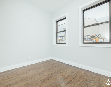 644 Lorimer Street - Photo Thumbnail 8