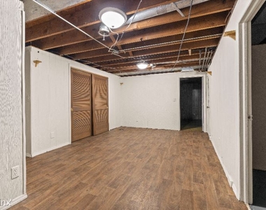 1123 Roncevalles Ave - Photo Thumbnail 10